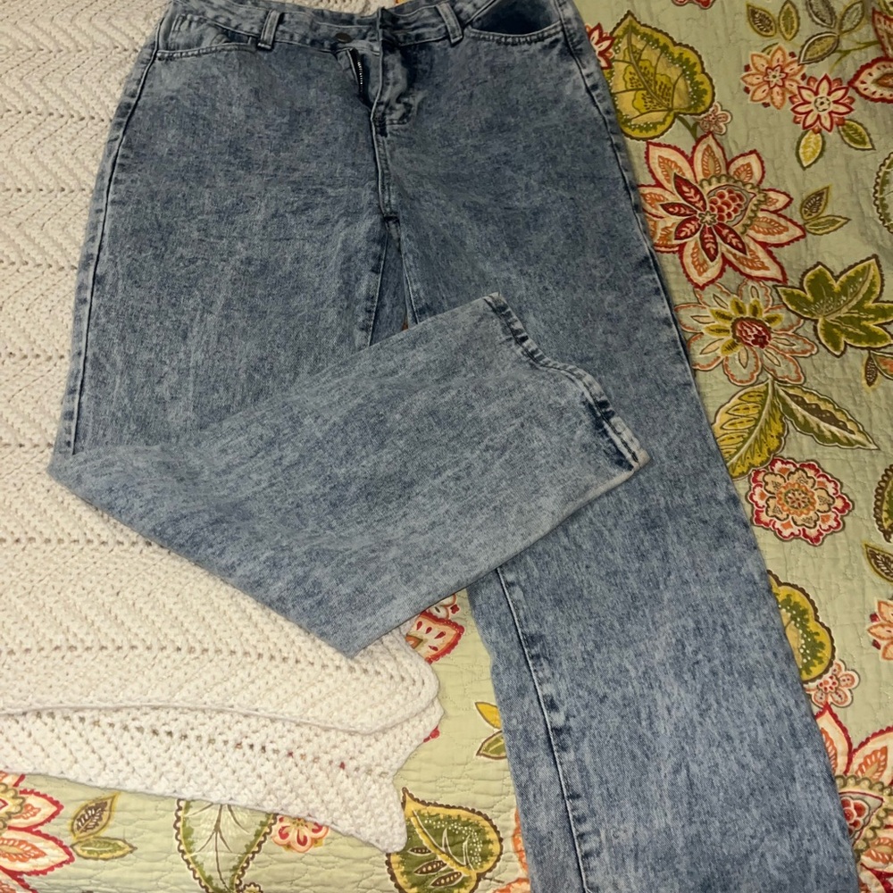 Women's Acid Wash Jeans